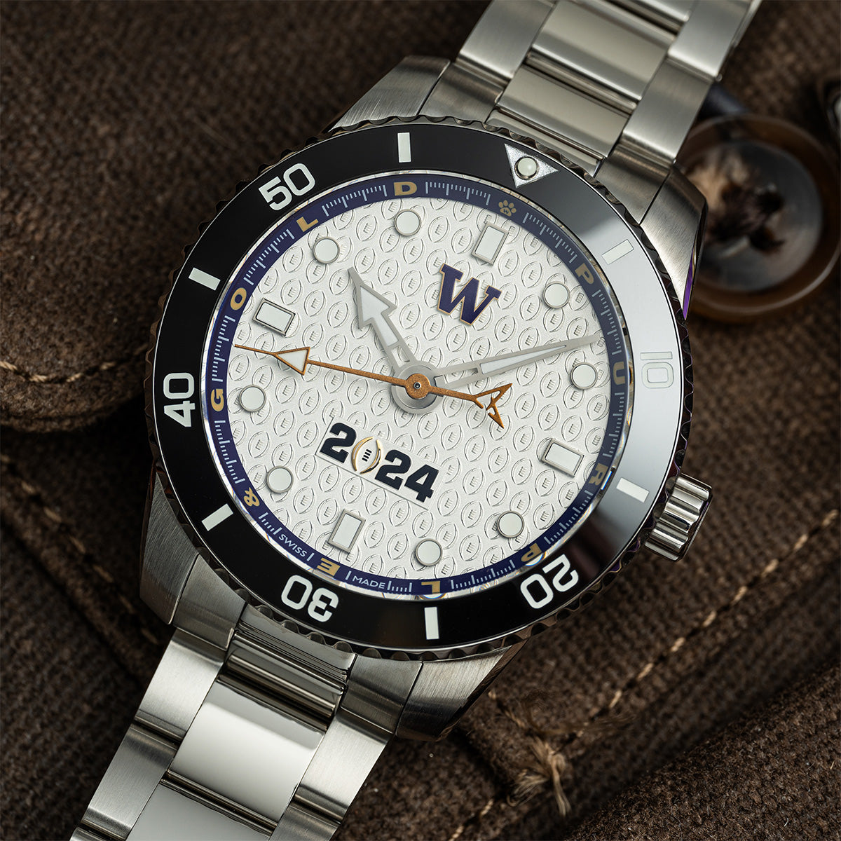 CFP 2024 Washington Huskies Odysseus swiss made automatic watch. Stainless steel on canvas.